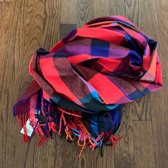 GAP Plaid Super Soft Flannel Scarf / Pashmina NWT